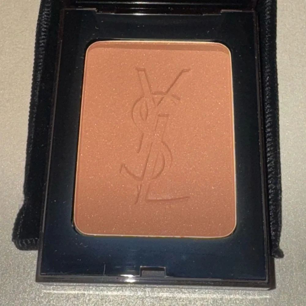 Yves Saint Laurent Bronzing powder